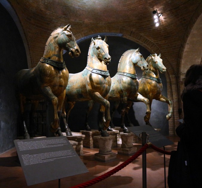 Markusdom_Venedig_Original_Pferde_im_Inneren_des_Domes