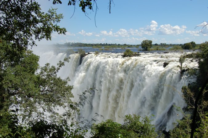 Victoria_Falls,_Zambia_(2545202279)