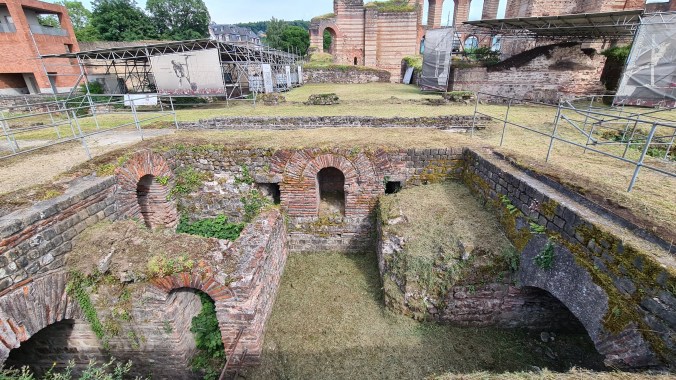 Trier_Imperial_Baths_-_Kaiserthermen_(51353075148)