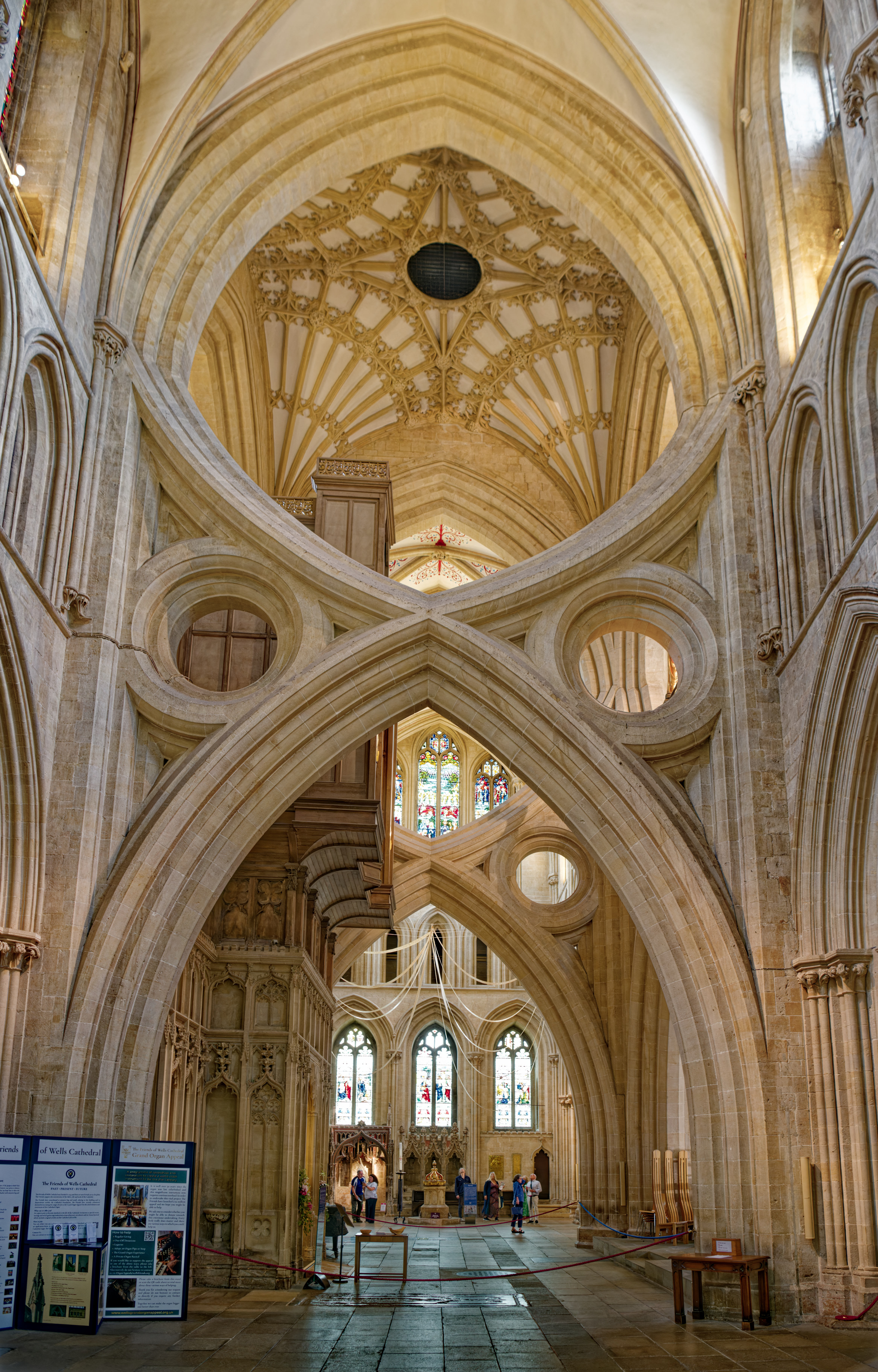 Wells,_Cathedral_Church_of_St_Andrew,_Arches_of_the_Crossing,_from_the_North_Transept_Somerset_1382901_20230818_0078